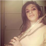 Insegnante di italiano e musica. Diplomata al liceo pedagogico  P. Siciliani  ; laureata presso il conservatorio Tito Schipa di Lecce in Flauto